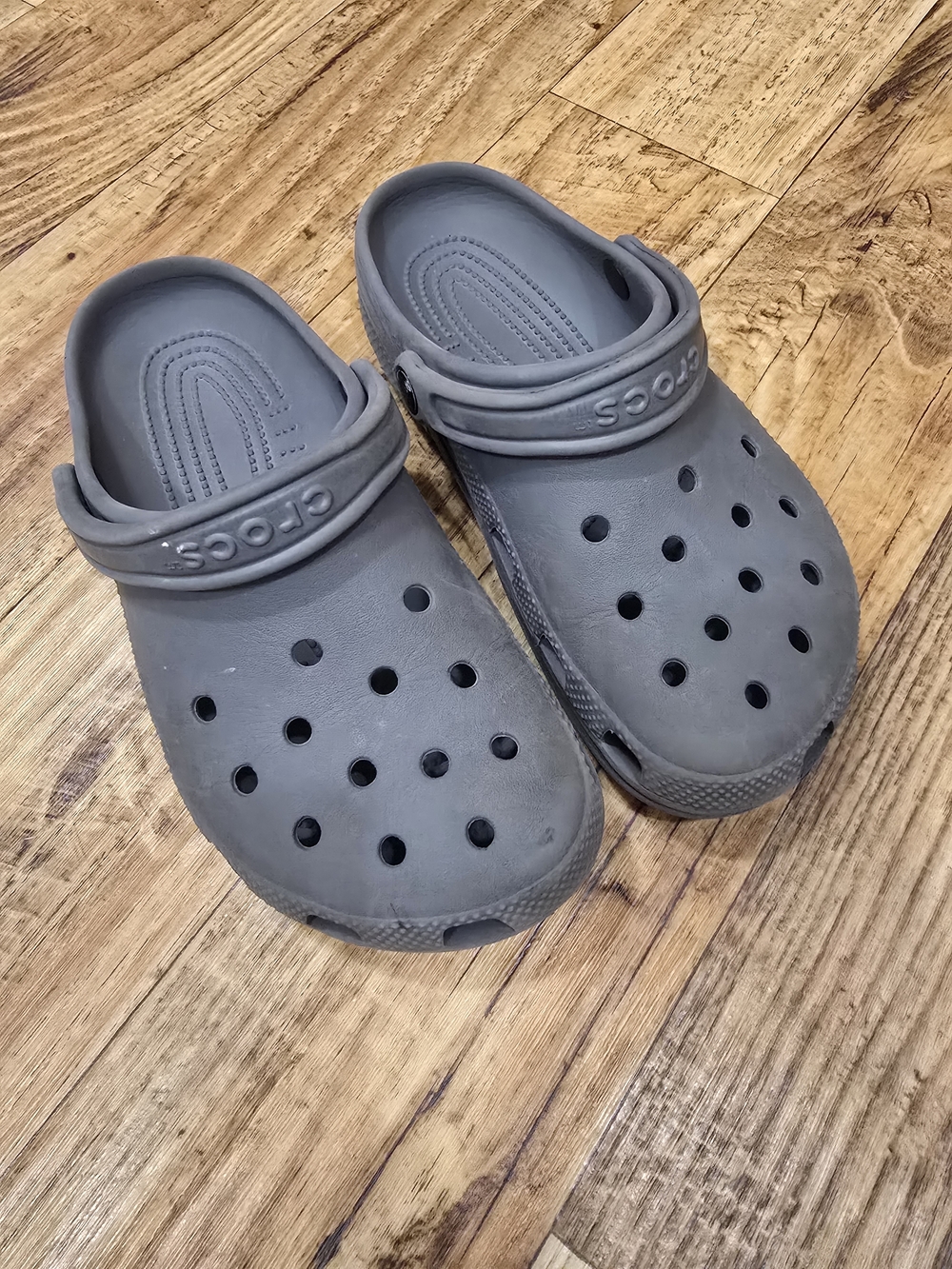 CROCS Kids Classic Clog in gray